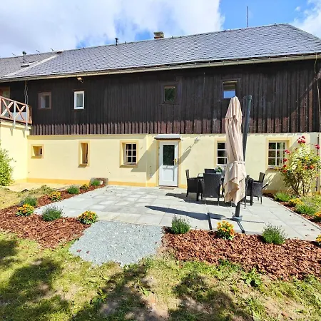 Ferienhaus Zum Liliensteinblick 霍恩斯泰因
